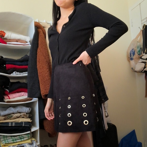 Black Faux Suede Funky Skirt - Picture 3 of 8